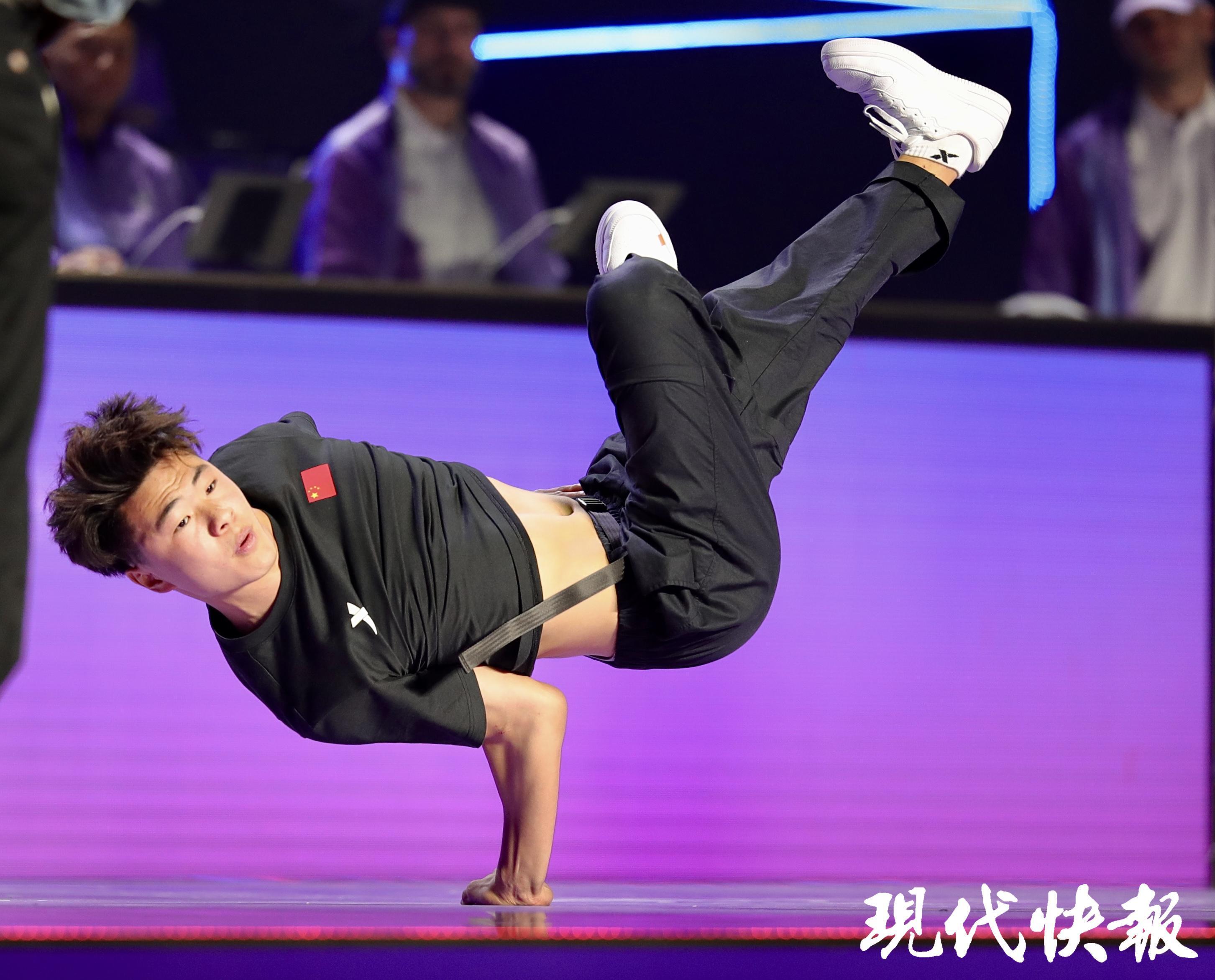 文脉华章｜奥运刮起bsport体育登录“潮玩”风体育文化的年轻态表达(图5)